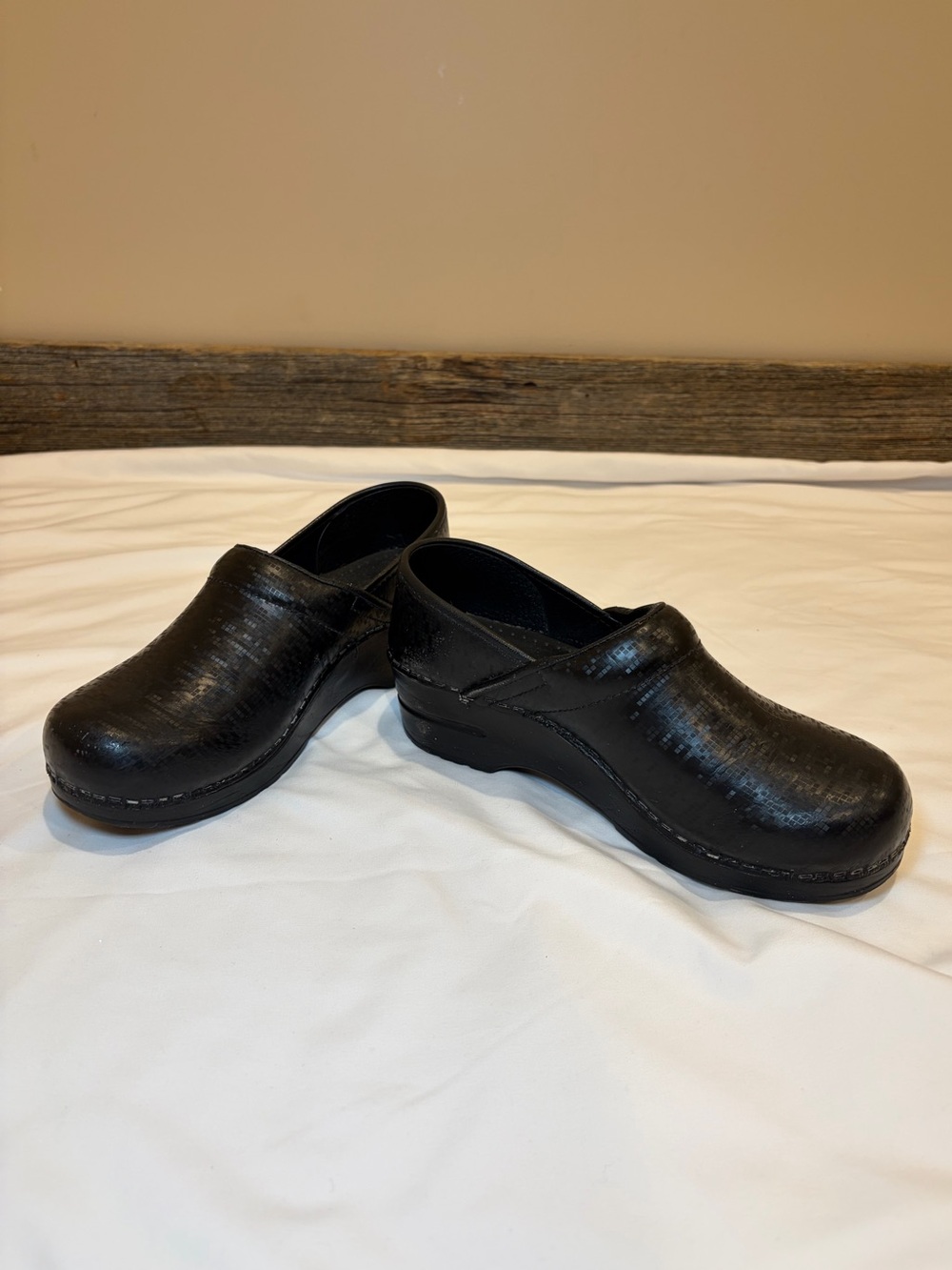 Sanita Black Leather Clogs, nursing shoes women’s 38